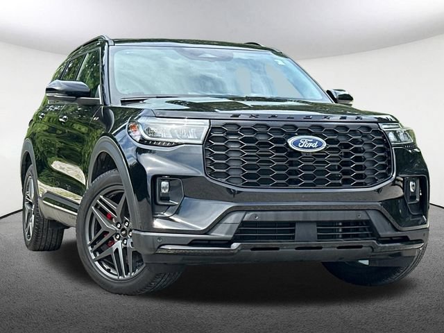 Certified 2025 Ford Explorer ST-Line w/ Premium Package AWD/4WD image 2
