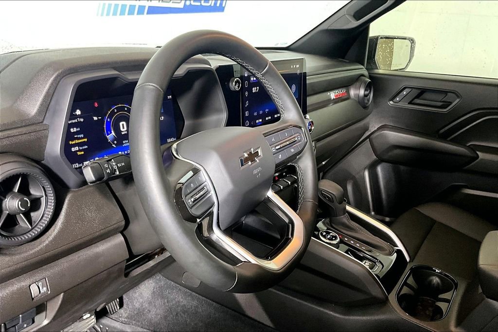 Used 2025 Chevrolet Colorado Trail Boss image 10