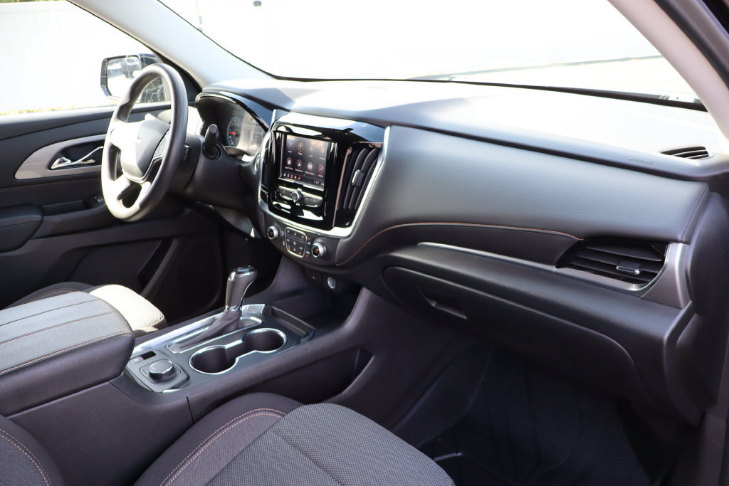 Used 2020 Chevrolet Traverse LS AWD/4WD image 33