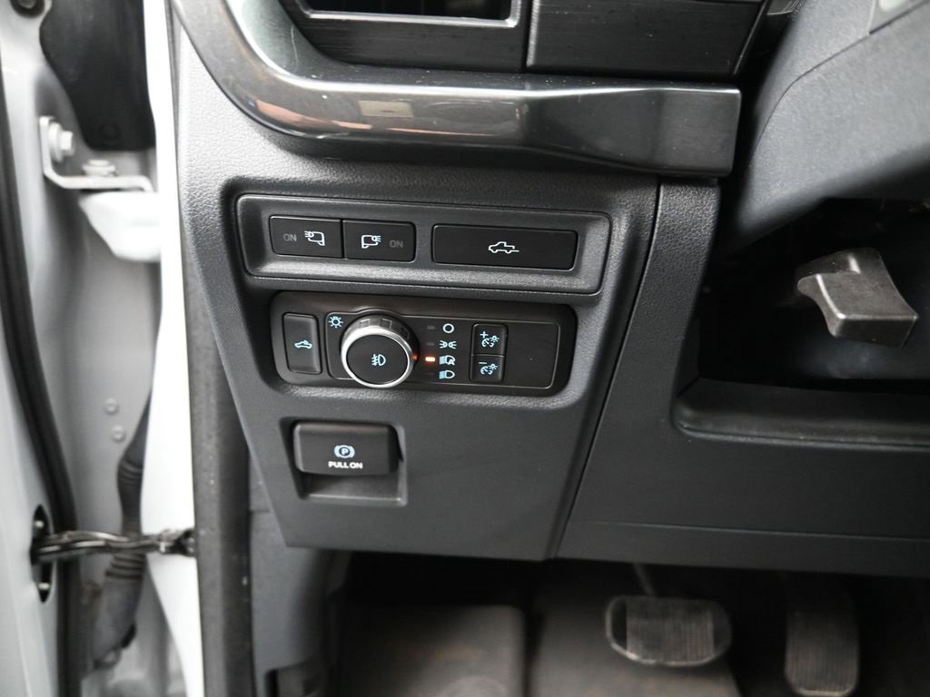 Certified 2022 Ford F150 XLT w/ Equipment Group 302A High image 30