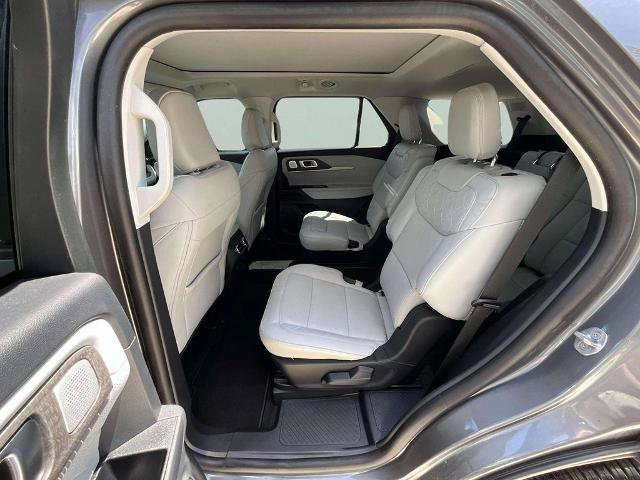 Certified 2025 Ford Explorer Platinum w/ Ultimate Package AWD/4WD image 18