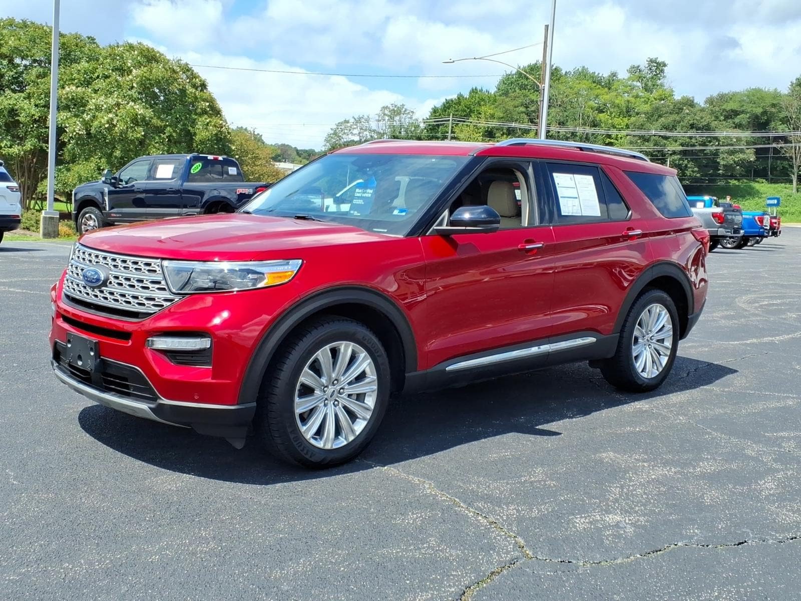 Certified 2021 Ford Explorer Limited w/ Equipment Group 301A AWD/4WD image 3