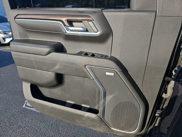 Used 2022 Chevrolet Silverado 1500 LT Trail Boss w/ LT Trail Boss Premium Package AWD/4WD image 32