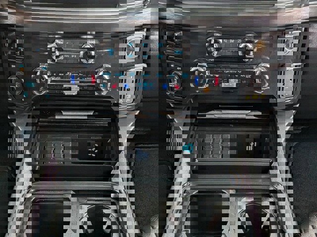 Certified 2023 Ford F250 Lariat w/ Black Appearance Package image 37