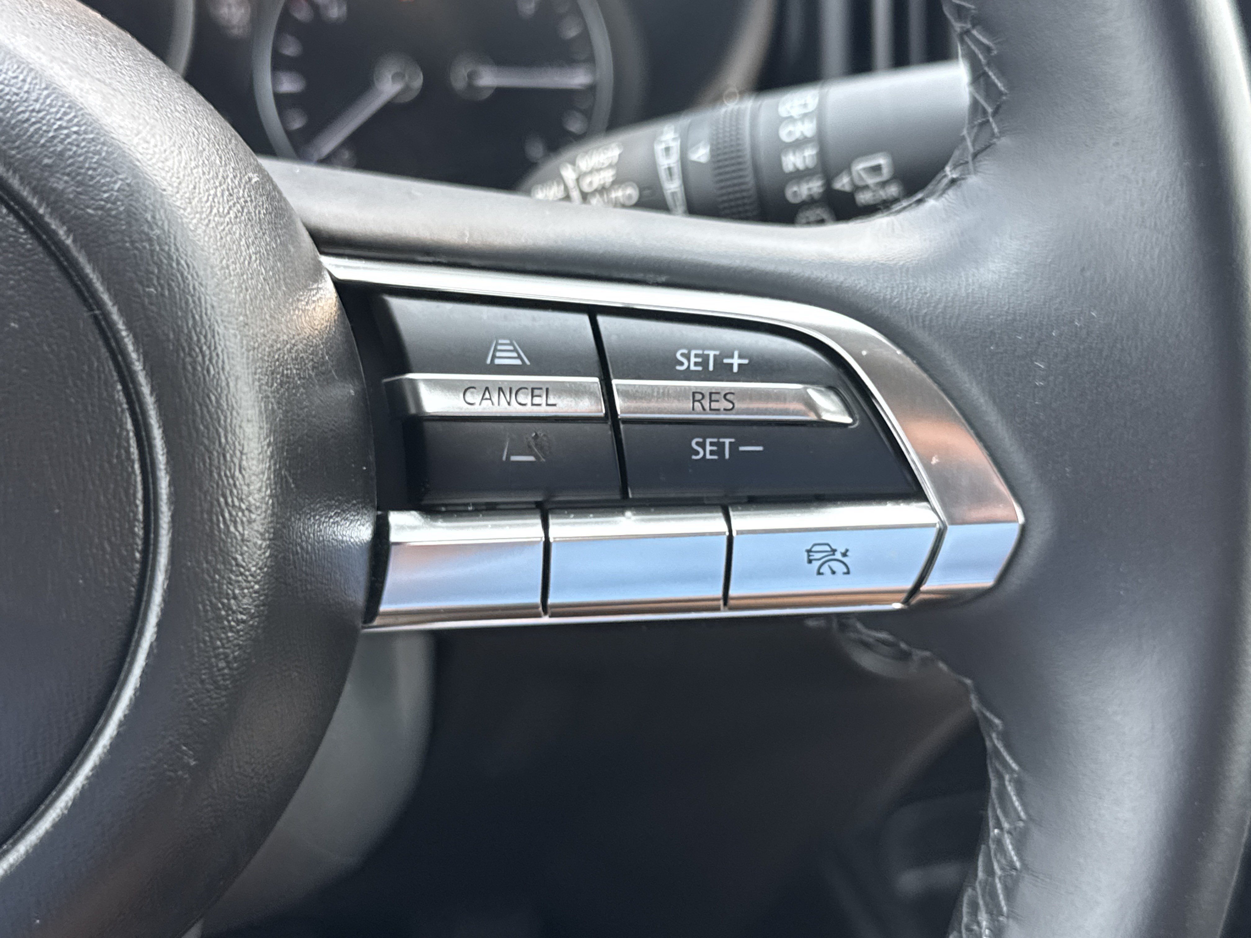 Used 2025 MAZDA CX-50 AWD 2.5 S w/ Premium Package image 17