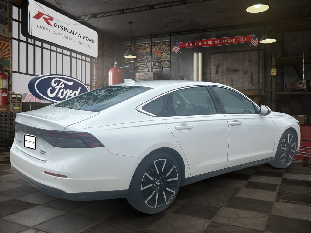 Used 2025 Honda Accord Touring image 6