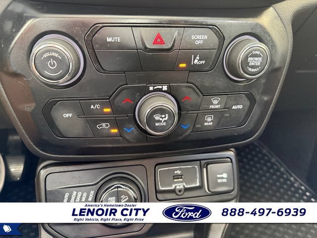 Used 2021 Jeep Renegade Trailhawk w/ Sun & Sound Group AWD/4WD image 26