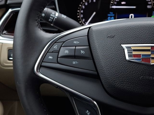 Used 2017 Cadillac XT5 Luxury w/ Driver Awareness Package image 23