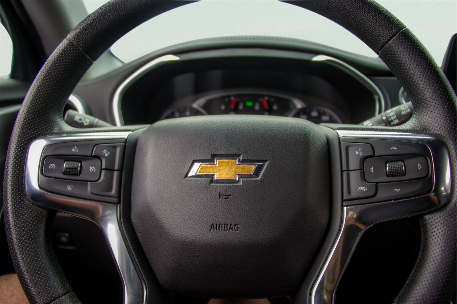 Used 2025 Chevrolet Blazer LT FWD image 9