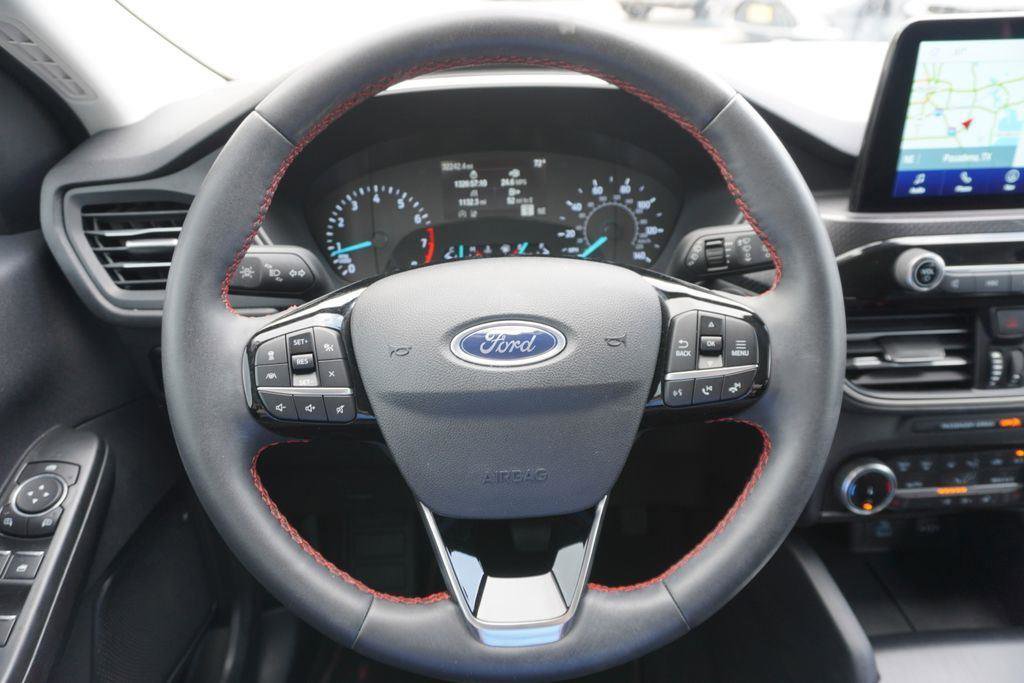 Certified 2022 Ford Escape SEL w/ SEL Stealth AWD Package image 11
