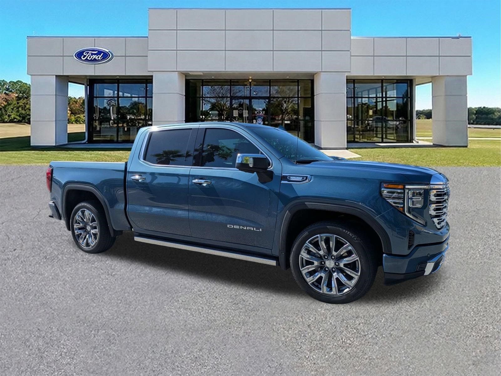 Used 2024 GMC Sierra 1500 Denali AWD/4WD image 1