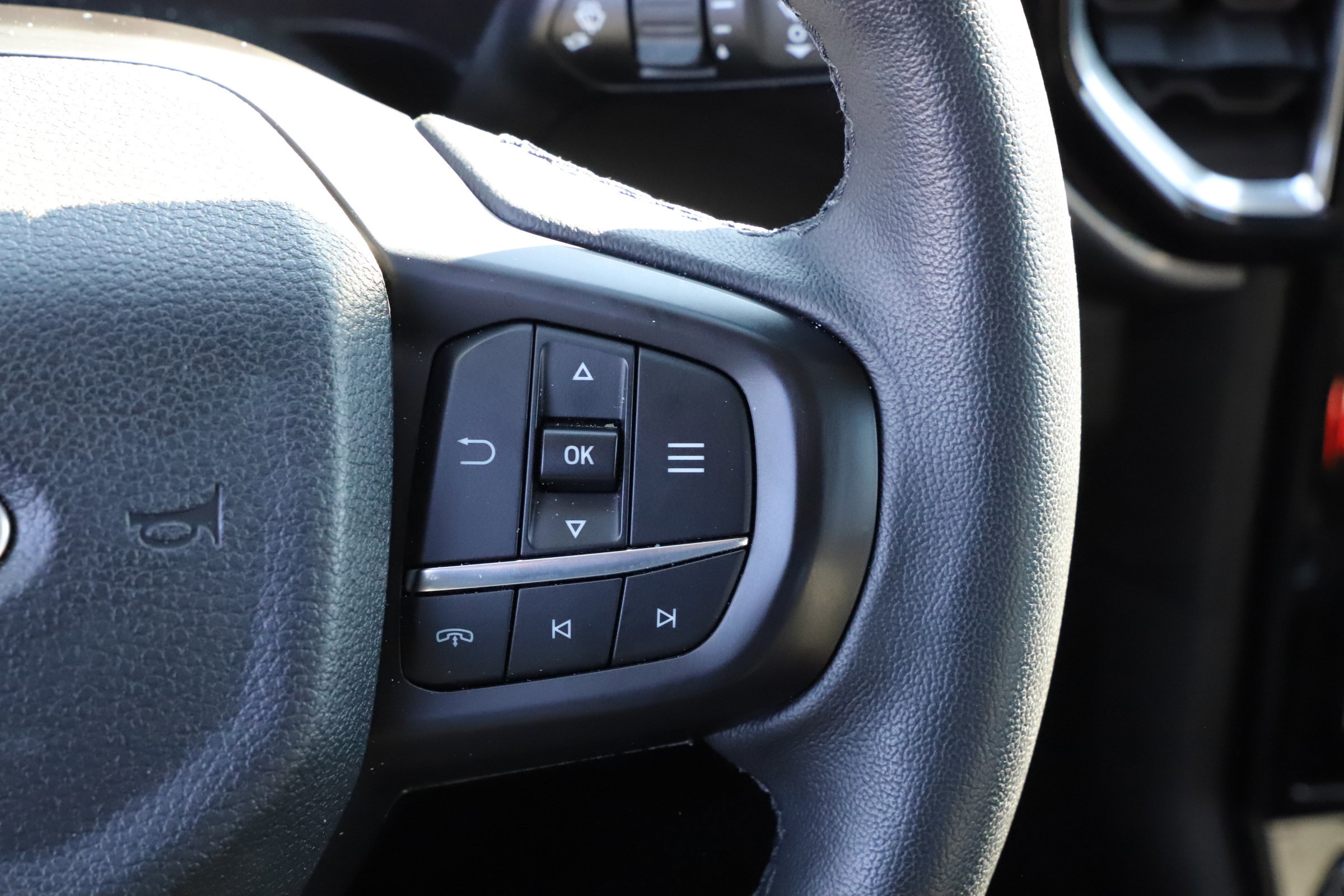 Certified 2025 Ford Ranger Lariat w/ Black Appearance Package image 27