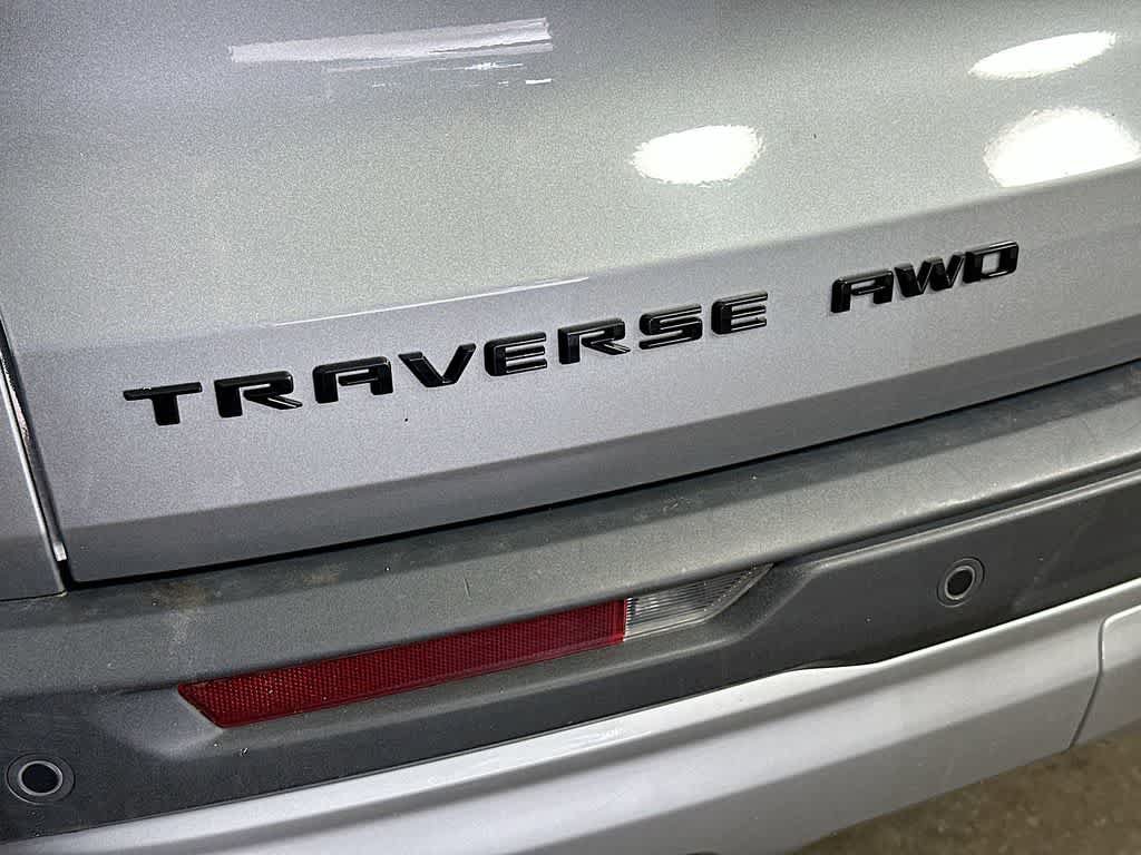 Used 2025 Chevrolet Traverse Z71 AWD/4WD image 7