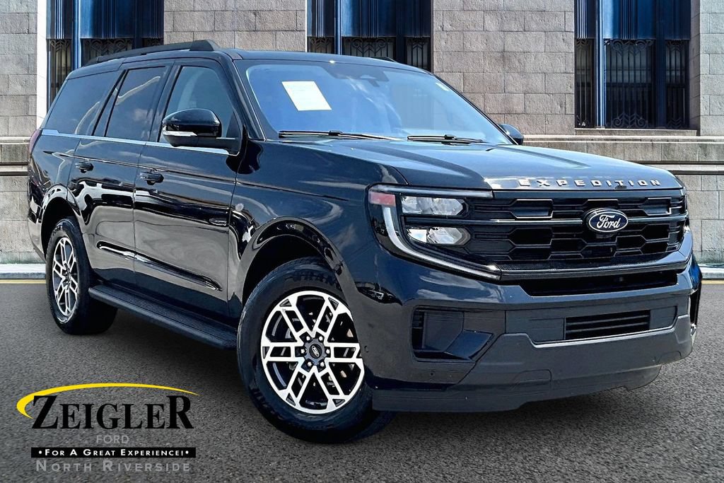 Certified 2025 Ford Expedition Active RWD image 1