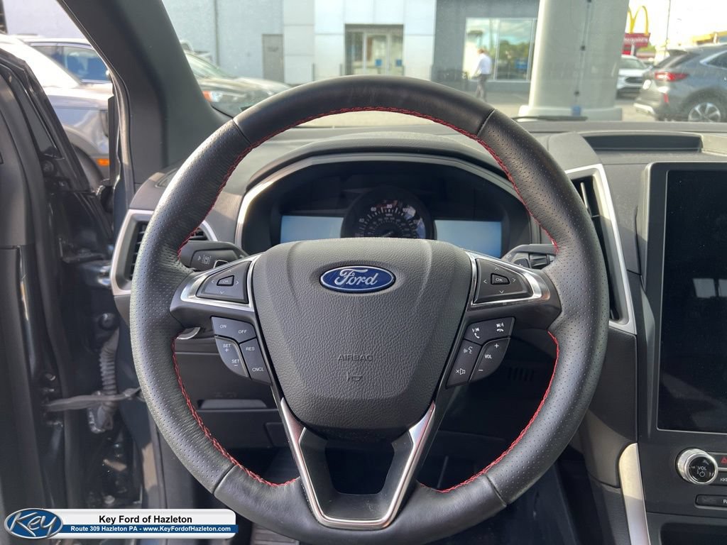 Certified 2022 Ford Edge ST-Line w/ Class II Trailer Tow Package AWD/4WD image 17