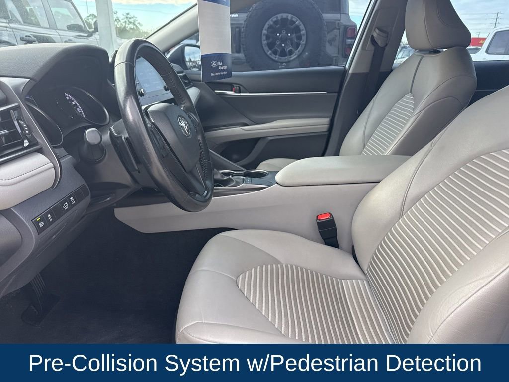 Used 2022 Toyota Camry SE image 9