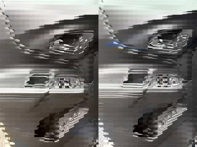 Used 2020 Chevrolet Equinox Premier image 24