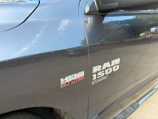 Used 2019 RAM 1500 Classic SLT AWD/4WD image 8