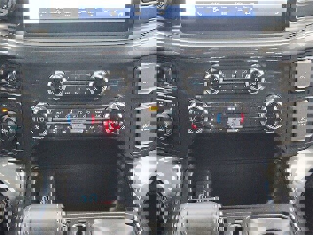 Certified 2022 Ford F150 XLT w/ Equipment Group 302A High image 17