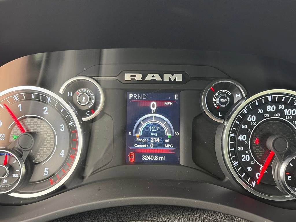 Used 2024 RAM 3500 Tradesman w/ Chrome Appearance Group AWD/4WD image 13