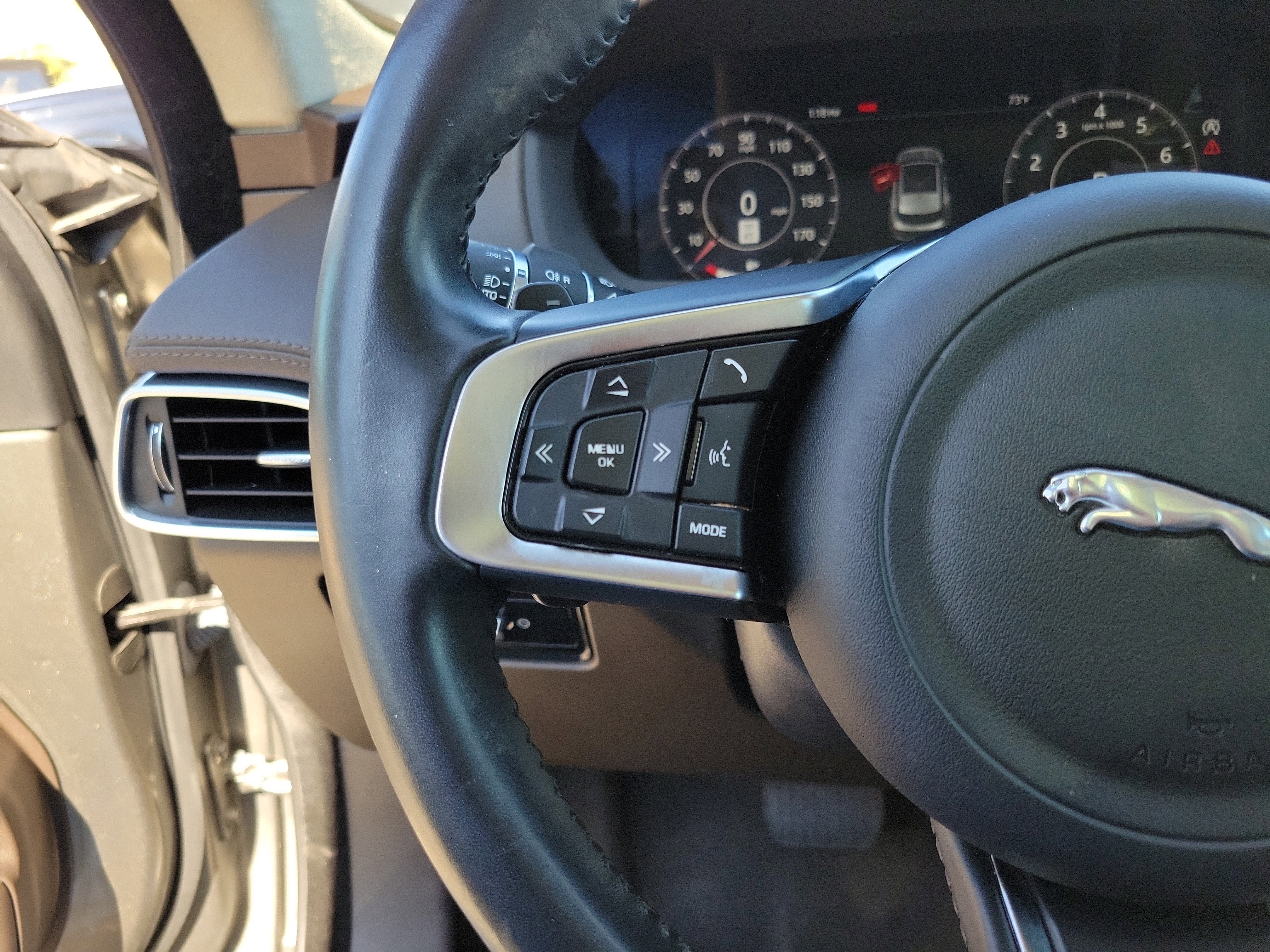 Used 2020 Jaguar F-PACE Prestige image 12