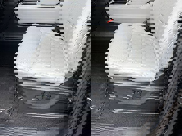 Certified 2025 Ford Expedition Max Platinum image 8