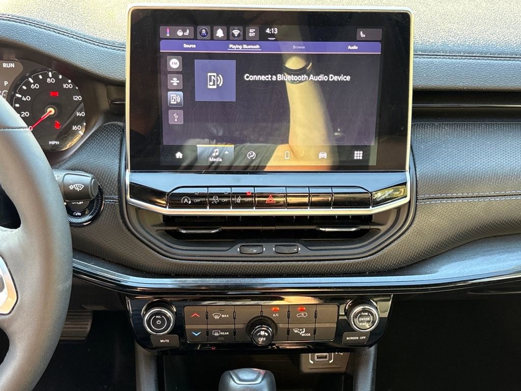 Used 2025 Jeep Compass Latitude w/ Altitude Special Edition image 23