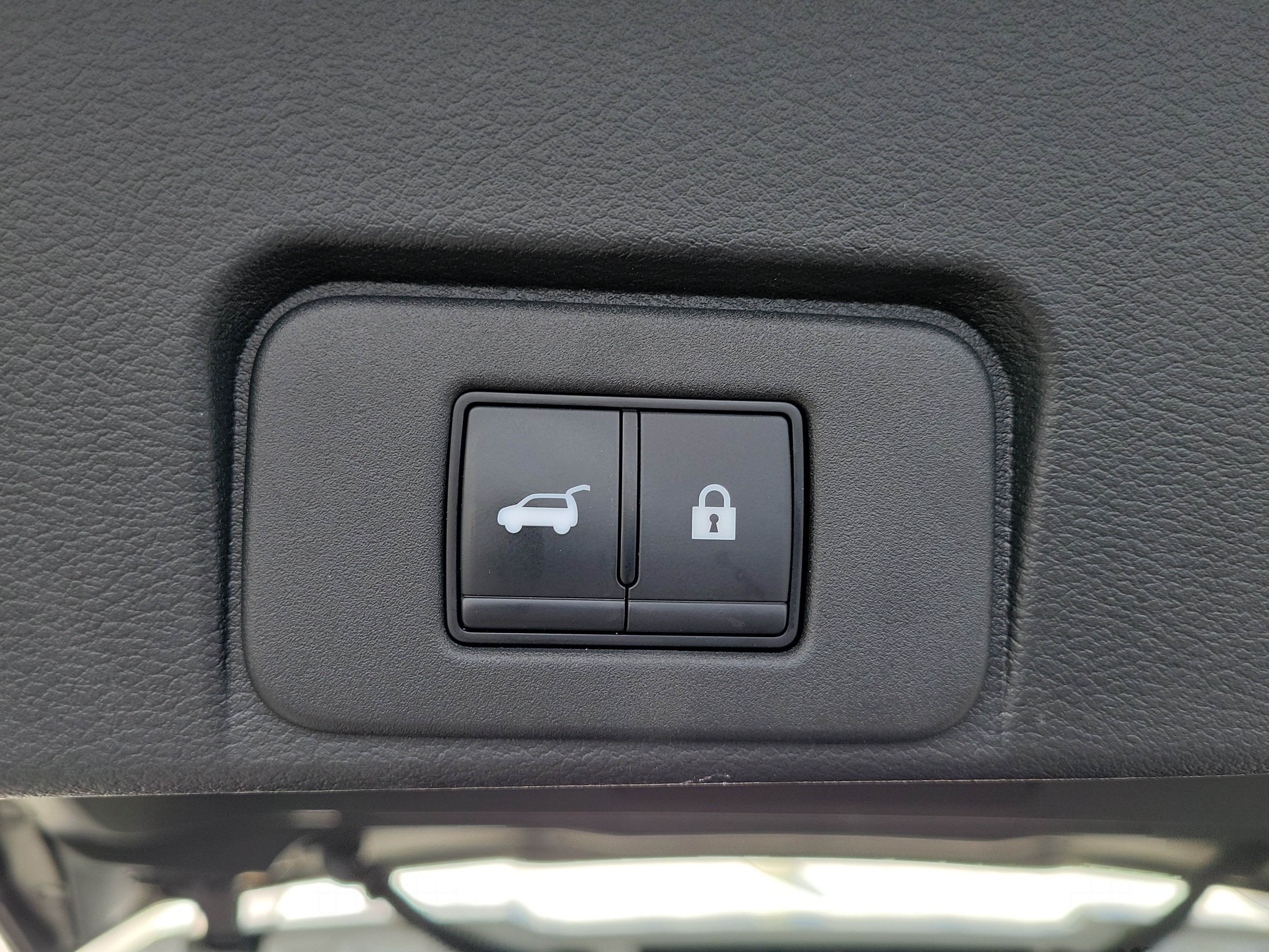 Used 2023 Nissan Rogue SL w/ SL Premium Package FWD image 11
