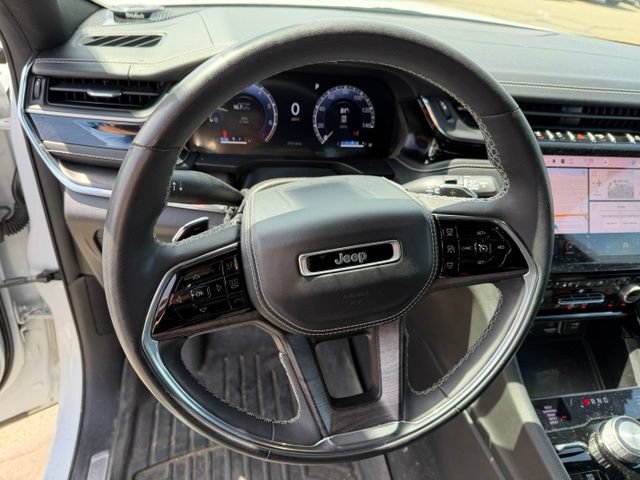 Used 2023 Jeep Grand Cherokee L Overland w/ Luxury Tech Group IV AWD/4WD image 11