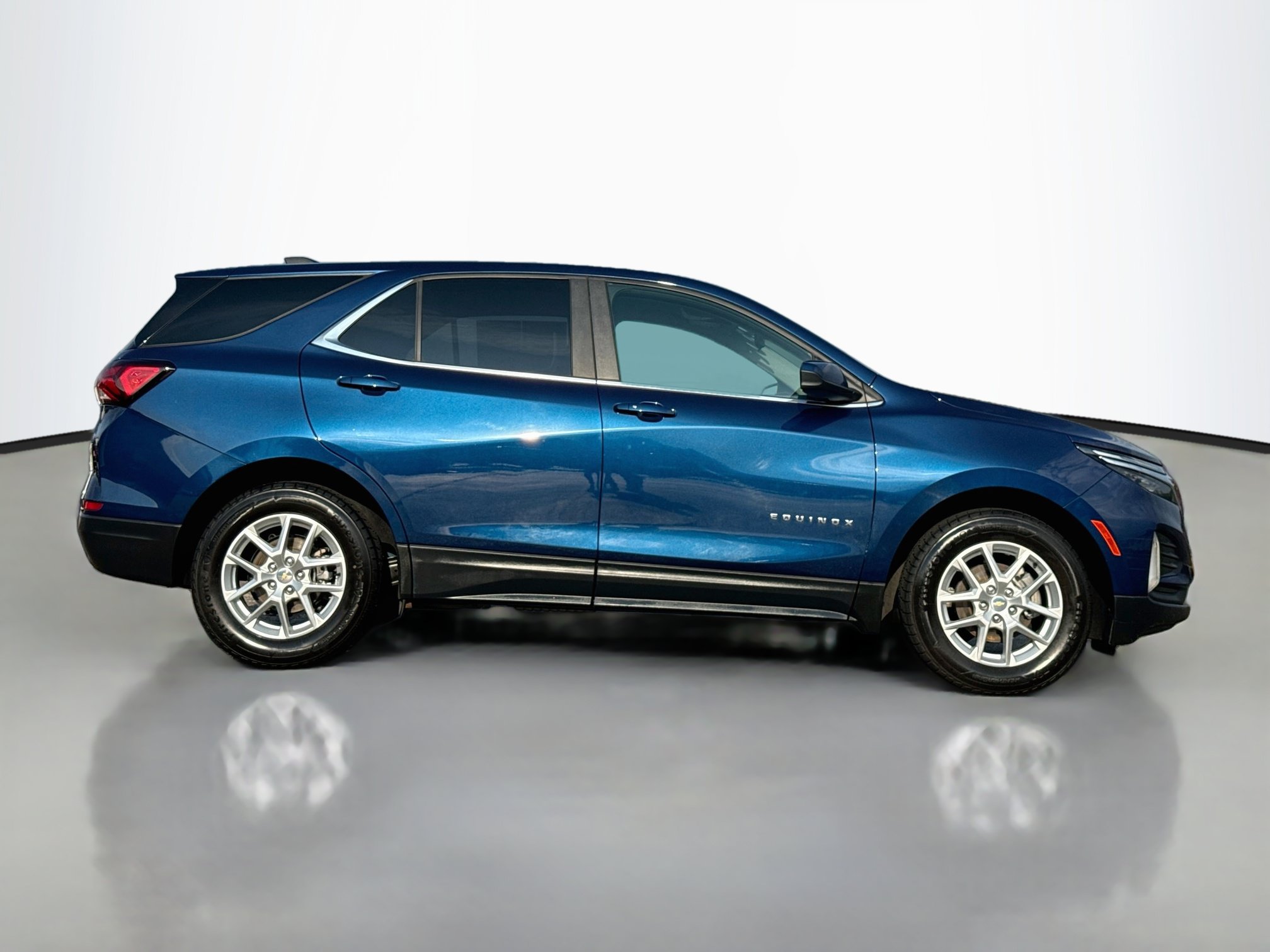 Used 2022 Chevrolet Equinox LT FWD image 8