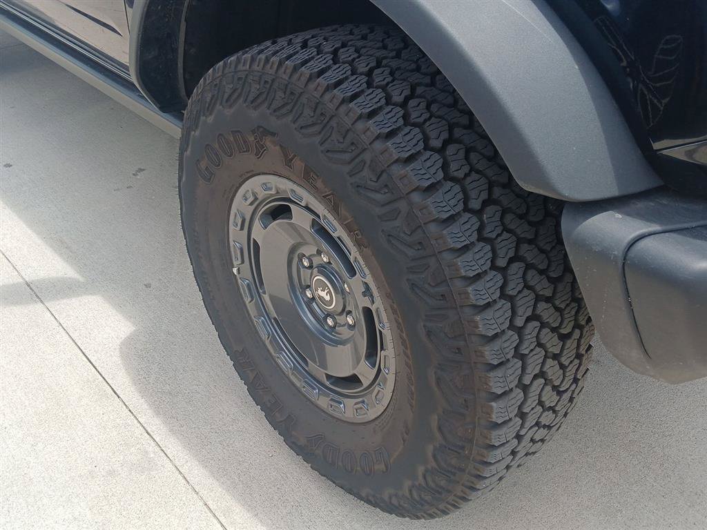 Certified 2025 Ford Bronco Badlands w/ Sasquatch Package AWD/4WD image 5
