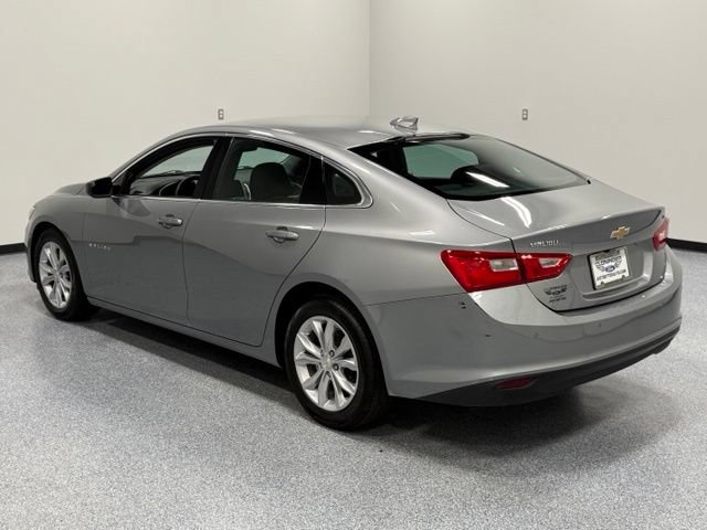 Used 2025 Chevrolet Malibu LT FWD image 9