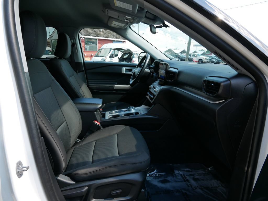 Certified 2023 Ford Explorer XLT AWD/4WD image 8