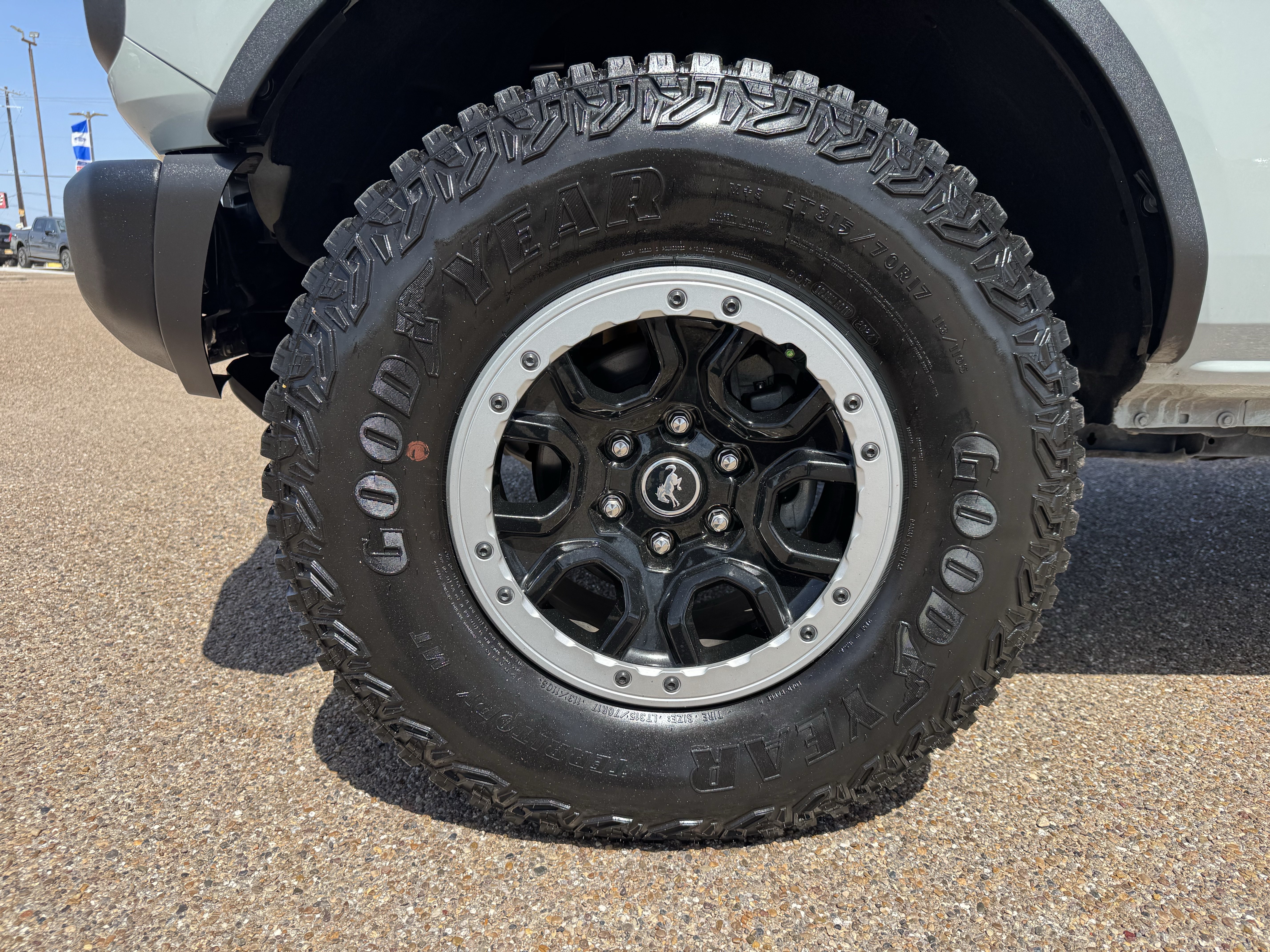 Certified 2024 Ford Bronco Black Diamond w/ Sasquatch Package AWD/4WD image 7