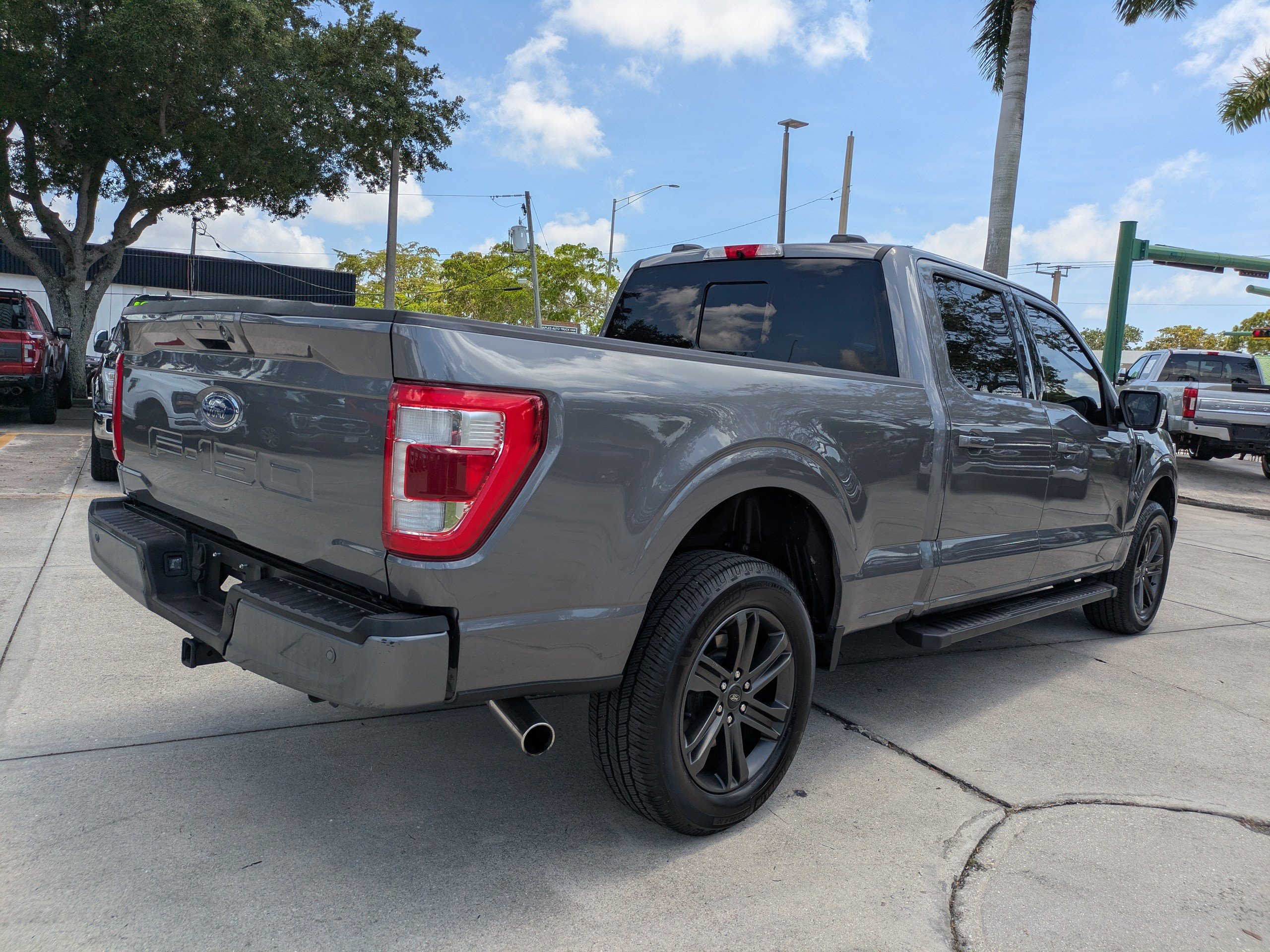 Certified 2022 Ford F150 Lariat w/ Equipment Group 502A High AWD/4WD image 4