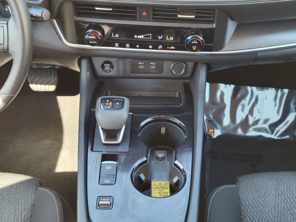 Used 2025 Nissan Rogue SV image 22