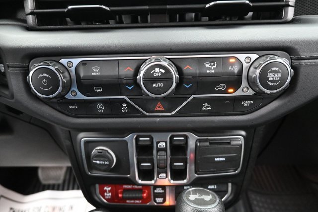 Used 2025 Jeep Wrangler Unlimited Rubicon AWD/4WD image 21