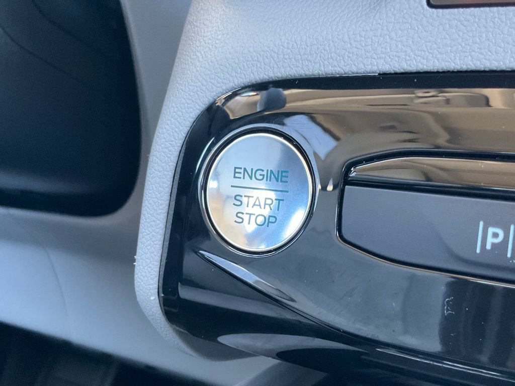 Certified 2024 Ford Escape SE w/ PHEV Premium Package FWD image 19