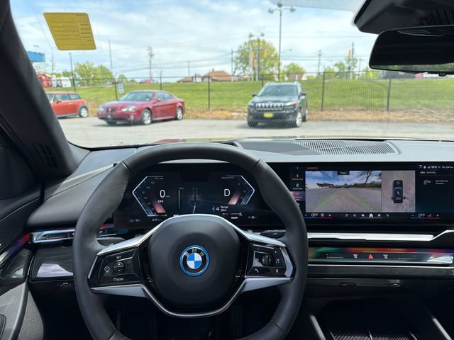 Used 2025 BMW i5 xDrive40 w/ Premium Package AWD/4WD image 48