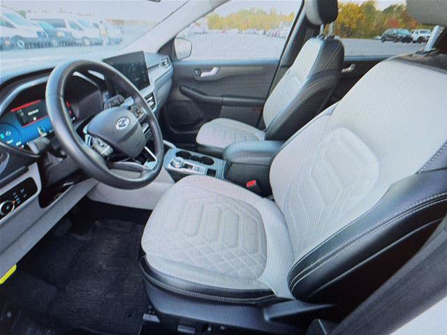 Certified 2023 Ford Escape SE w/ PHEV Premium Package FWD image 8