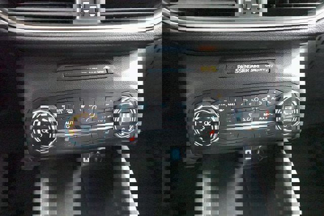 Certified 2020 Ford Escape SE Sport image 19