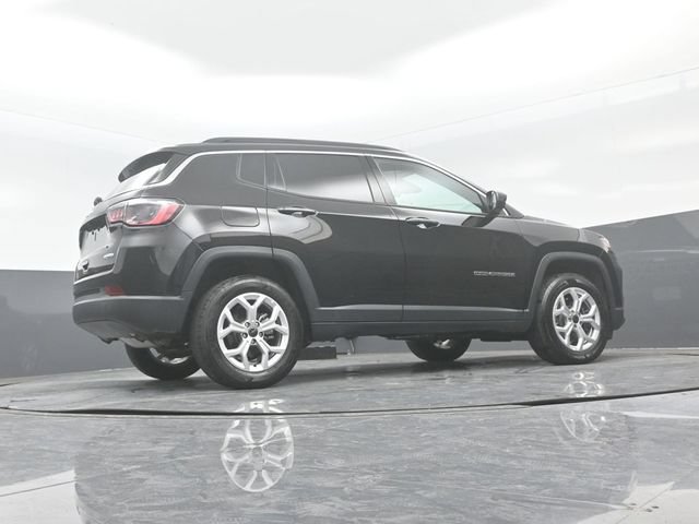 Used 2025 Jeep Compass Latitude AWD/4WD image 22