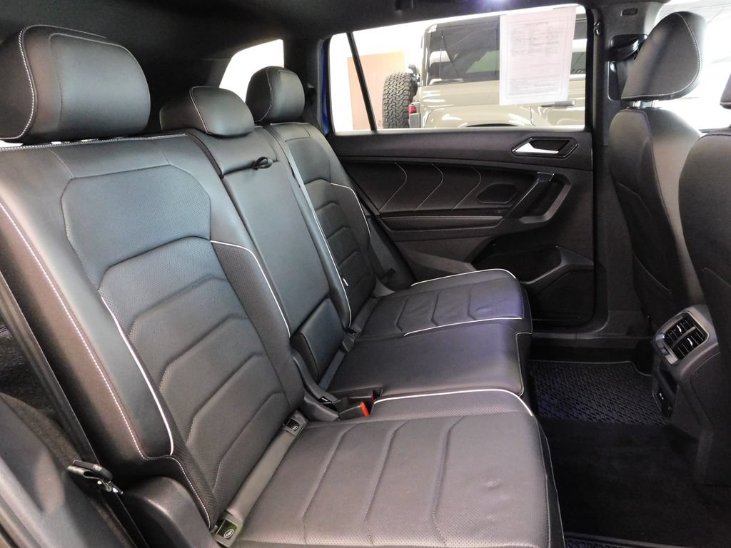 Used 2022 Volkswagen Tiguan SEL R-Line AWD/4WD image 48