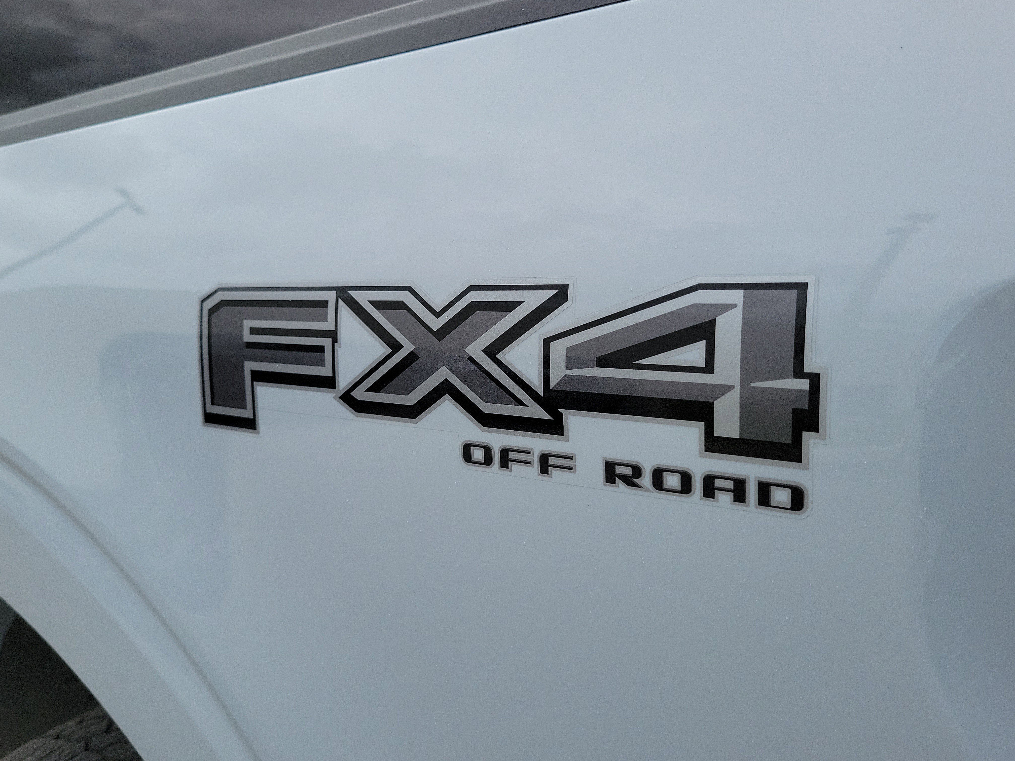 Certified 2025 Ford F150 Lariat w/ FX4 Off-Road Package AWD/4WD image 31