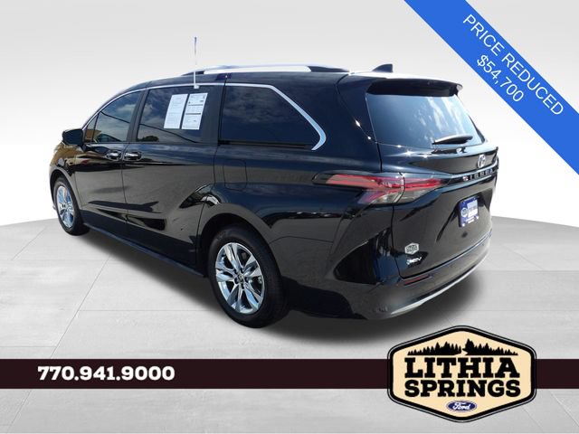 Used 2026 Toyota Sienna Limited FWD image 6