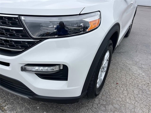 Certified 2022 Ford Explorer XLT w/ Equipment Group 202A image 9
