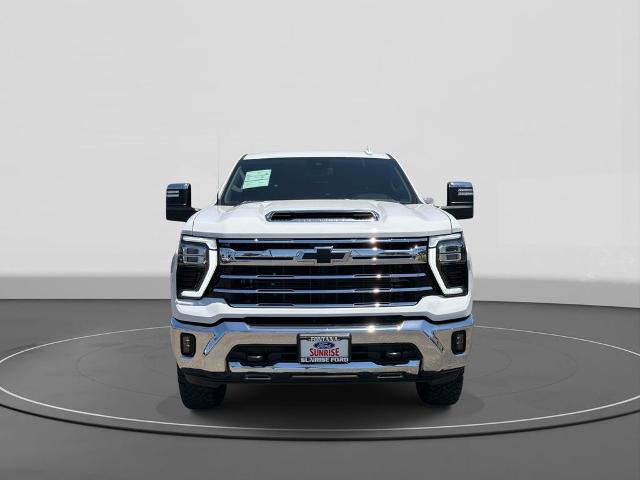 Used 2024 Chevrolet Silverado 2500 LTZ AWD/4WD image 3