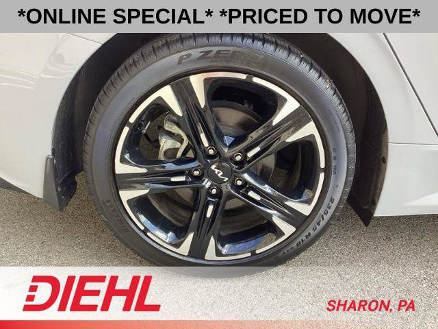 Used 2024 Kia K5 GT-Line AWD/4WD image 11