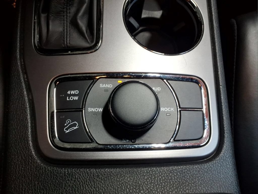 Used 2020 Jeep Grand Cherokee Limited X AWD/4WD image 12