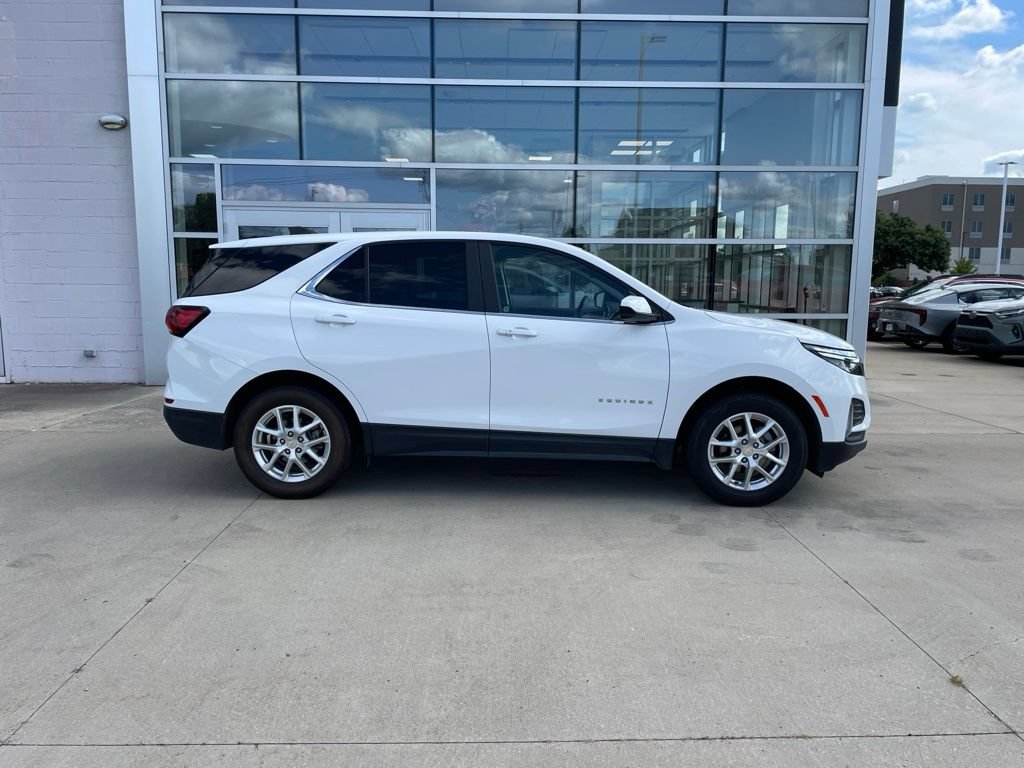 Used 2024 Chevrolet Equinox LT AWD/4WD image 4